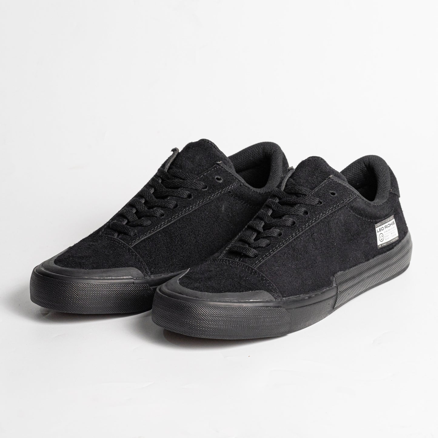 PAMUNGKAS - HEAVY BLACK - Leo Richie®