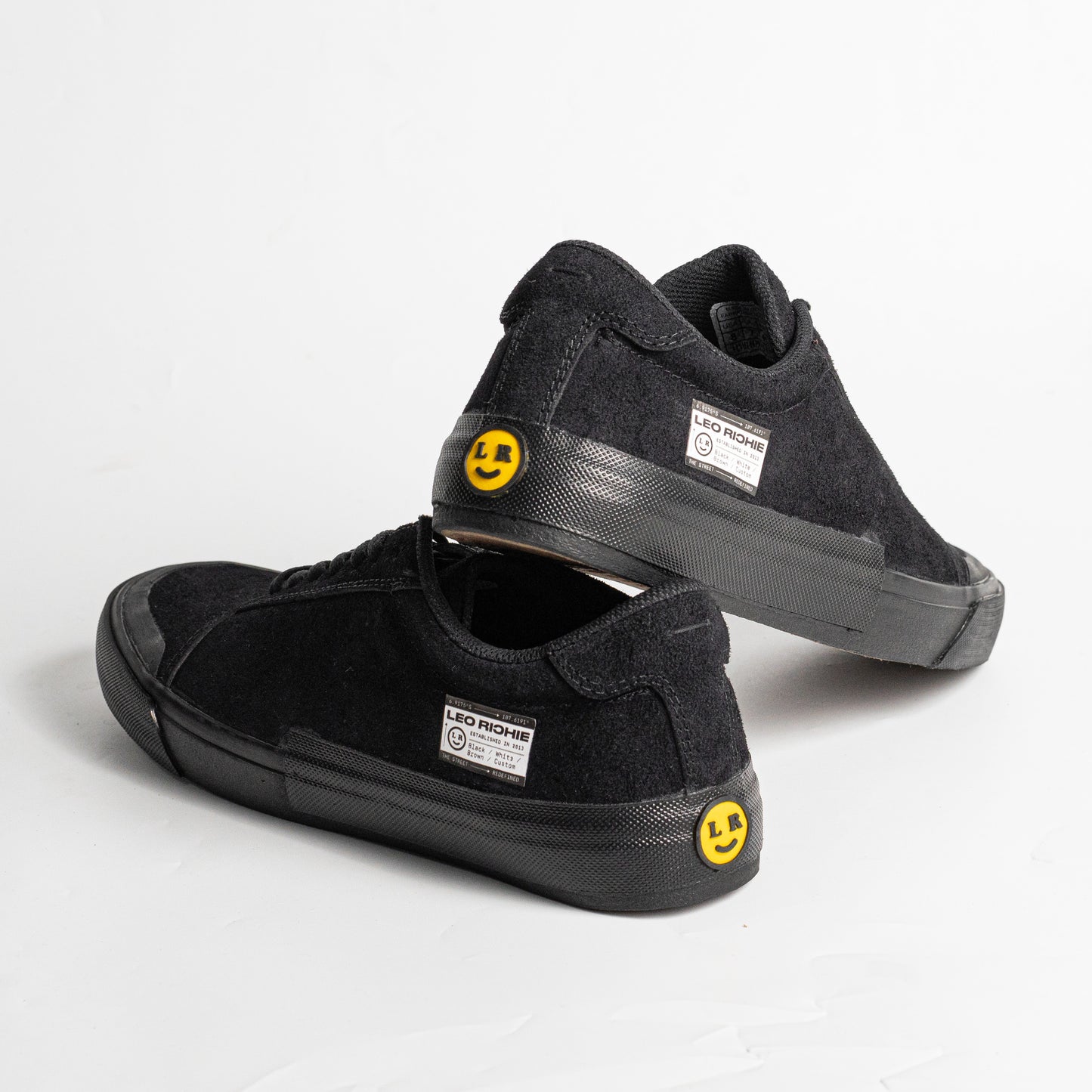 PAMUNGKAS - HEAVY BLACK - Leo Richie®