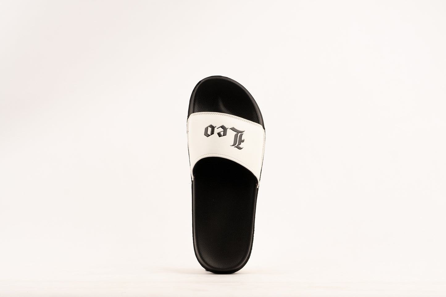 KASTARA SLIDES - WHITE / BLACK - Leo Richie®