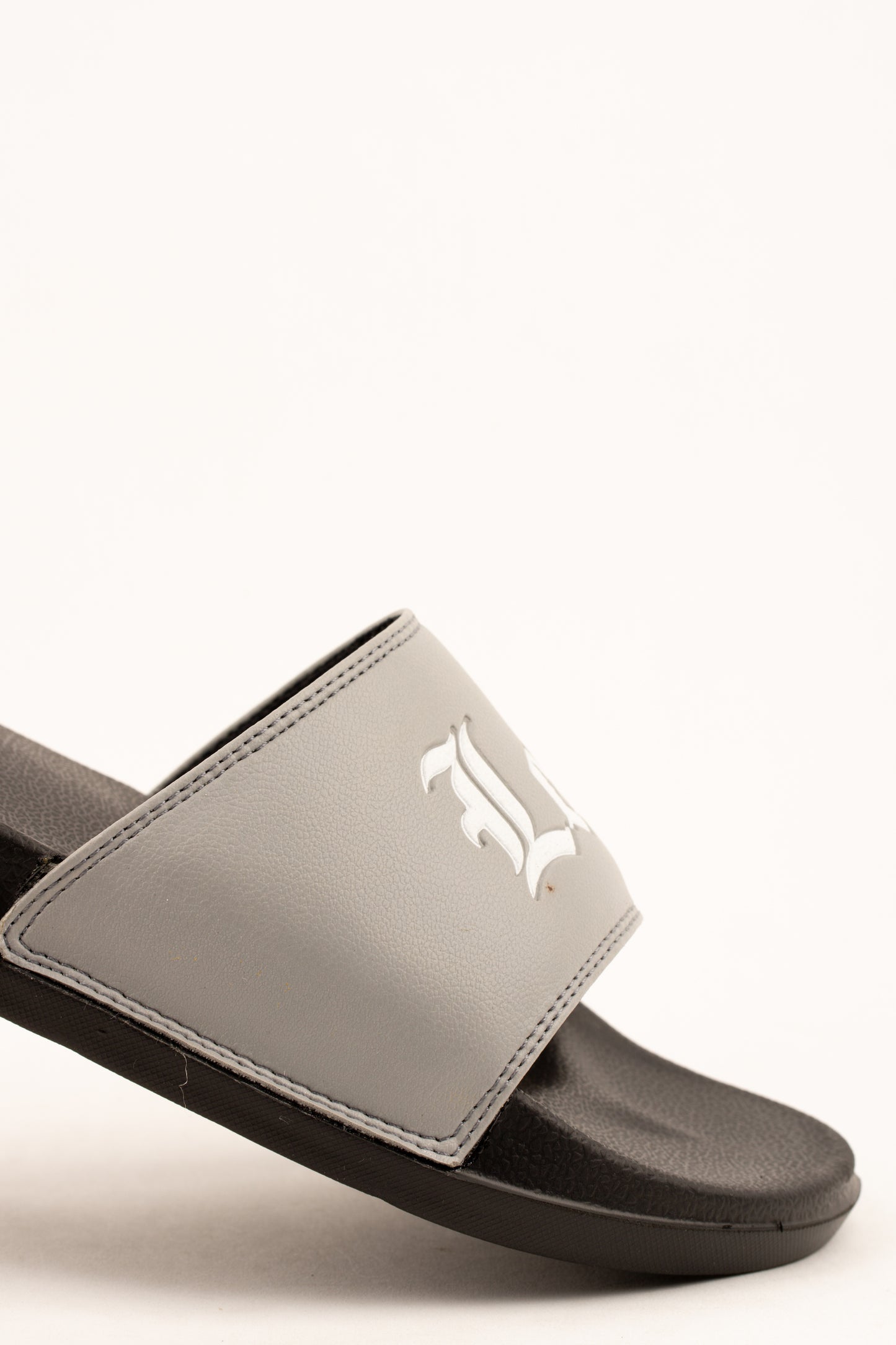 KASTARA SLIDES - GREY / BLACK - Leo Richie®