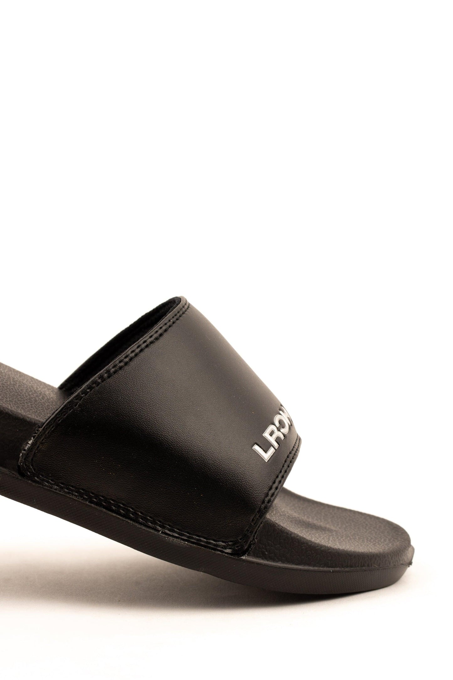 ZHYAN SLIDES - BLACK / BLACK - Leo Richie®