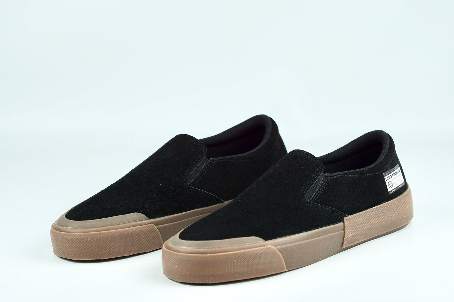 ODDYSEY - BLACK GUM - Leo Richie®
